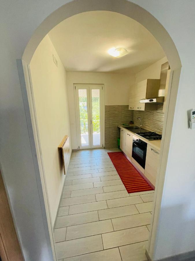 Apartamento La Casa Di Nonna Attilia Fondi Exterior foto